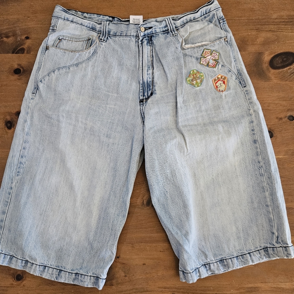 Light Blue Men’s Jean Shorts with Patch Detail